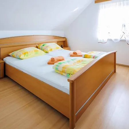 Сasa de vacaciones In - Dolenjska & Bela Krajina Unter- & Weisskrain 44970 Adlesici