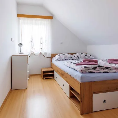 In - Dolenjska & Bela Krajina Unter- & Weisskrain 44970