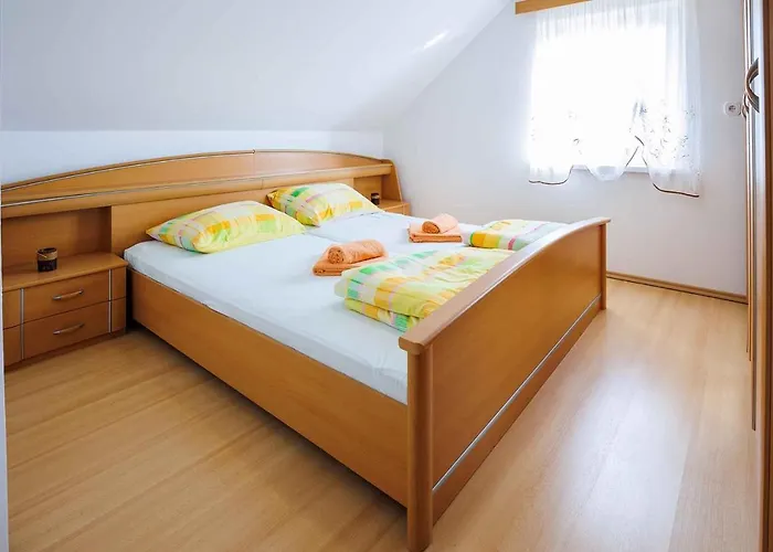 Дом отдыха In - Dolenjska & Bela Krajina Unter- & Weisskrain 44970 Adlesici